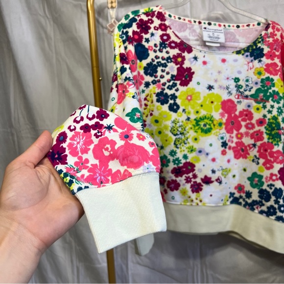 NWT CHAMPION CAMPUS FLORAL SWEATSHIRT - Picture 7 of 7